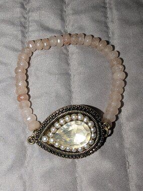 $1 with Bundle ~ Bead Bracelet with Pendant 7118
